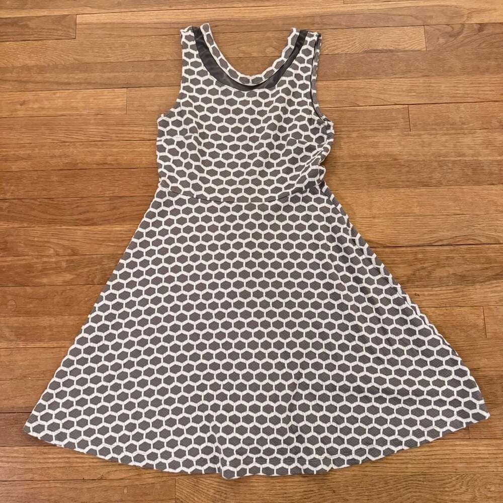 Pixley Women's Grey White Geometric Fit & Flare Mini Dress - Size L
b81